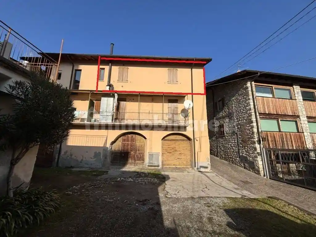 Appartamento in vendita a Adrara San Martino