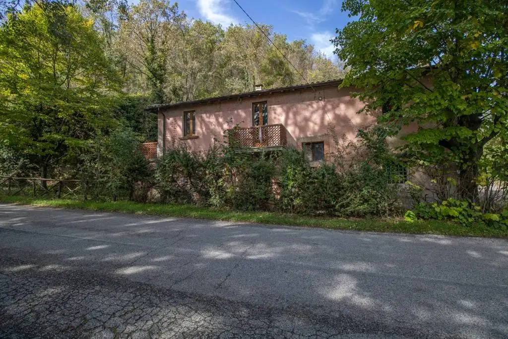 Rustico - Casale in vendita a Colli sul Velino