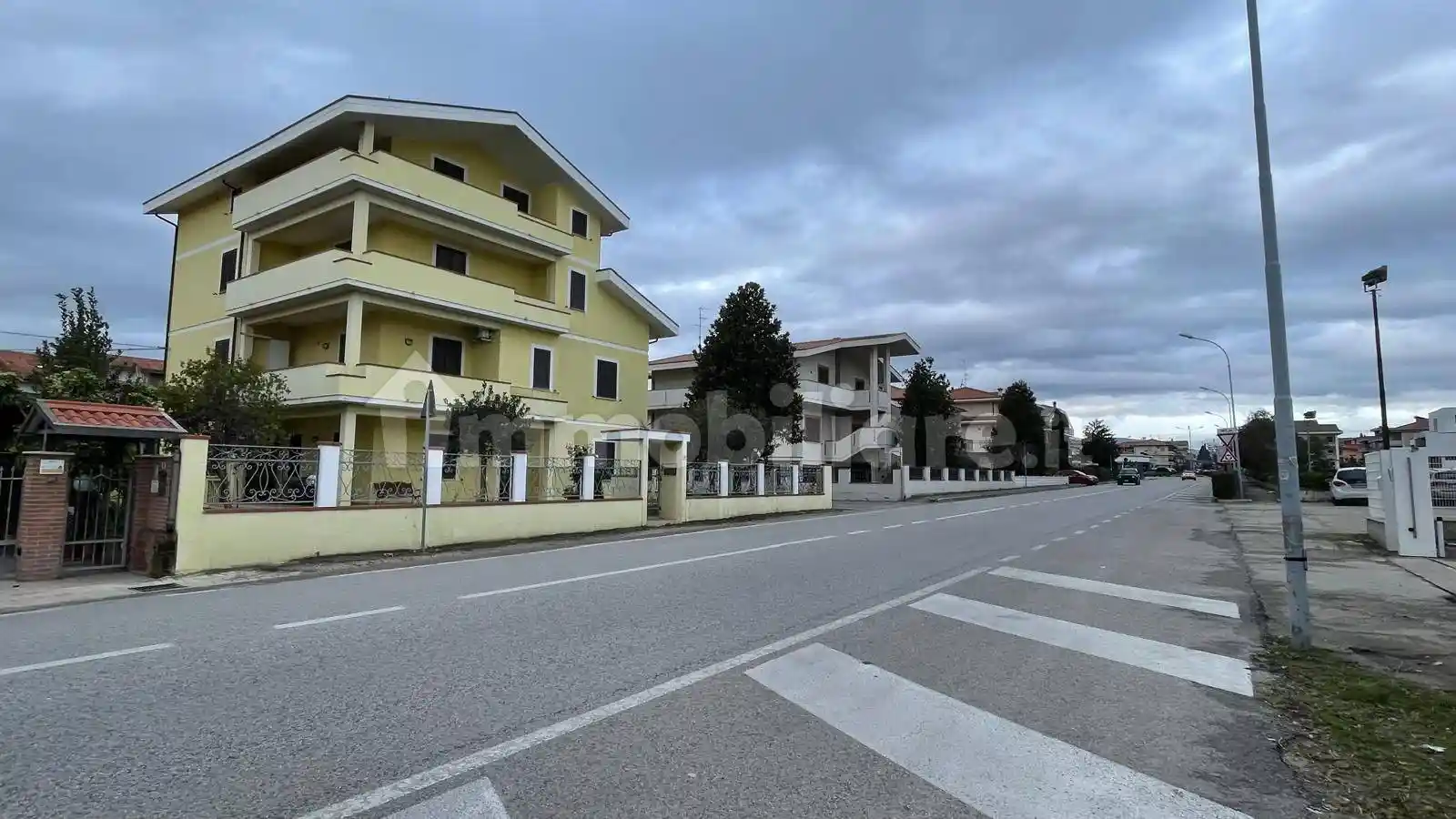 Villa plurifamiliare via Metella Nuova 18, Garrufo, Sant'Omero - foto 3