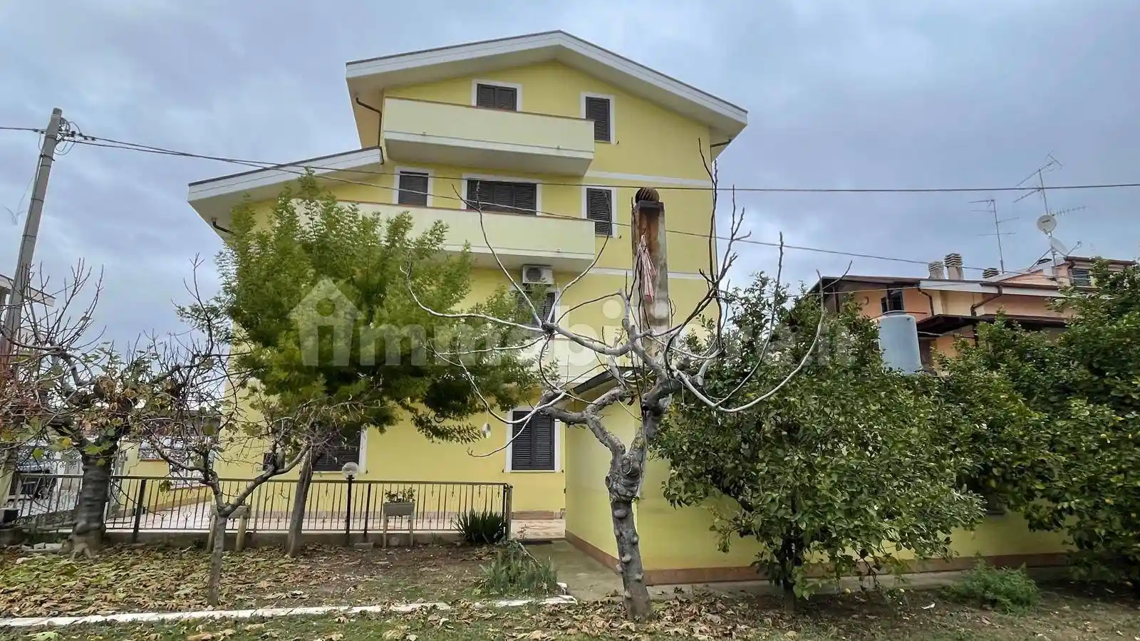 Villa plurifamiliare via Metella Nuova 18, Garrufo, Sant'Omero - foto 4