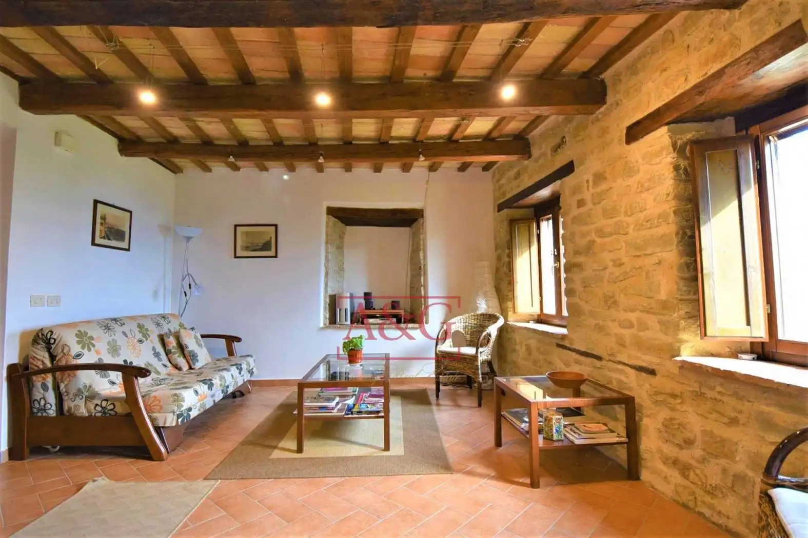 Casa indipendente in vendita a Montefalcone Appennino