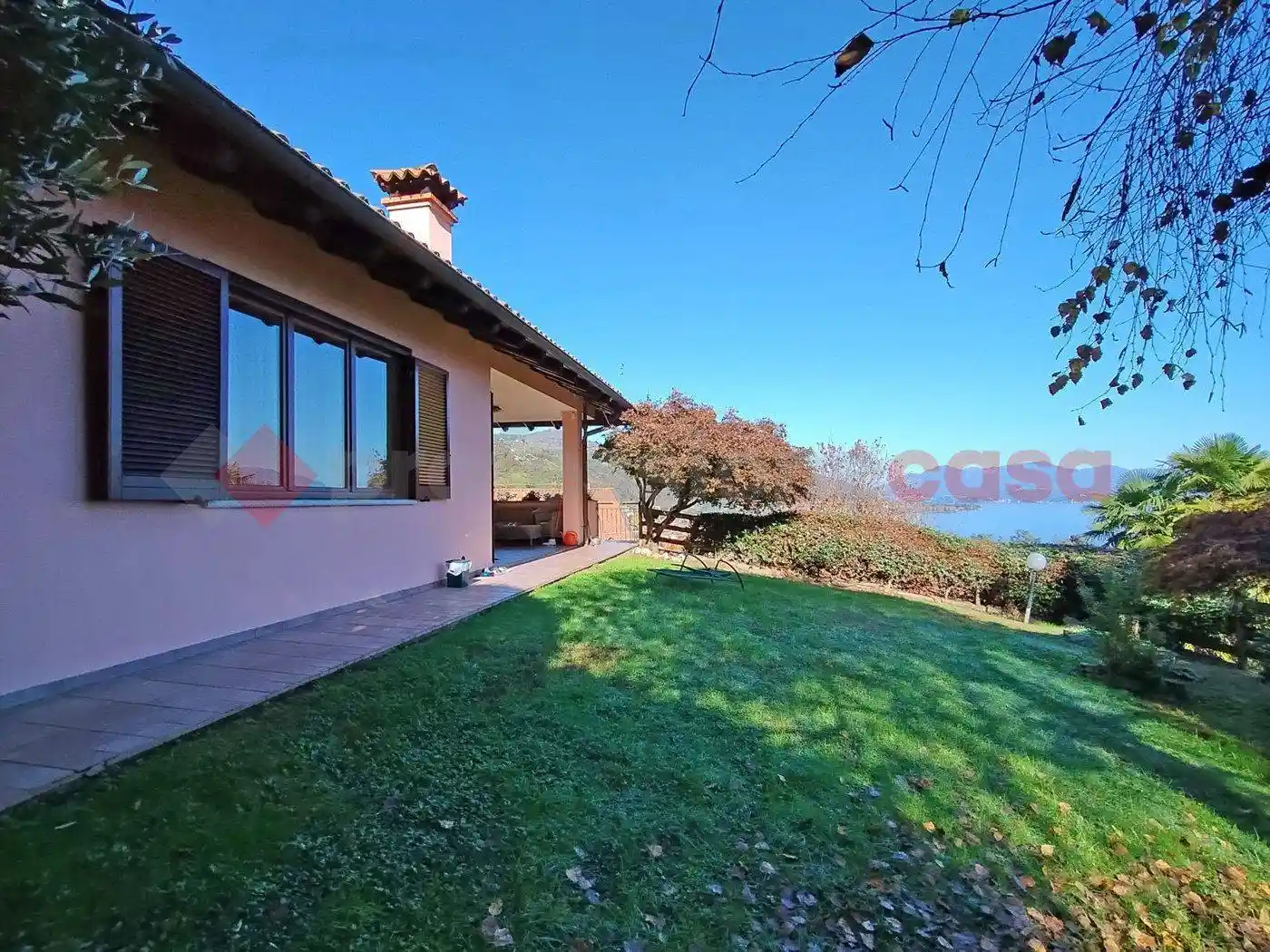 Villa in vendita a Meina