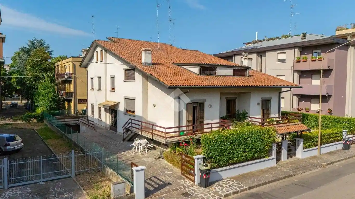 Villa in vendita a Carpi