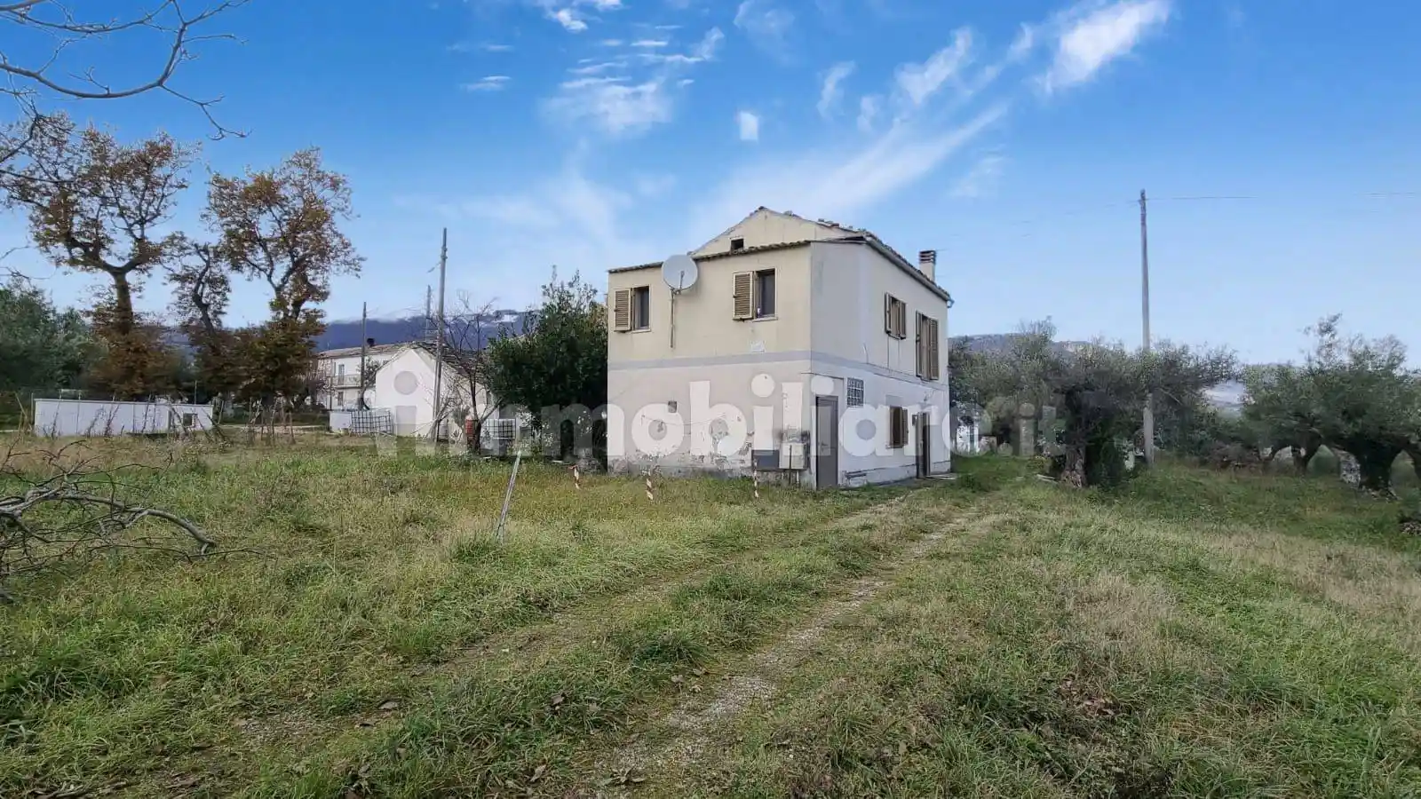 Casa indipendente in vendita a Civitaquana