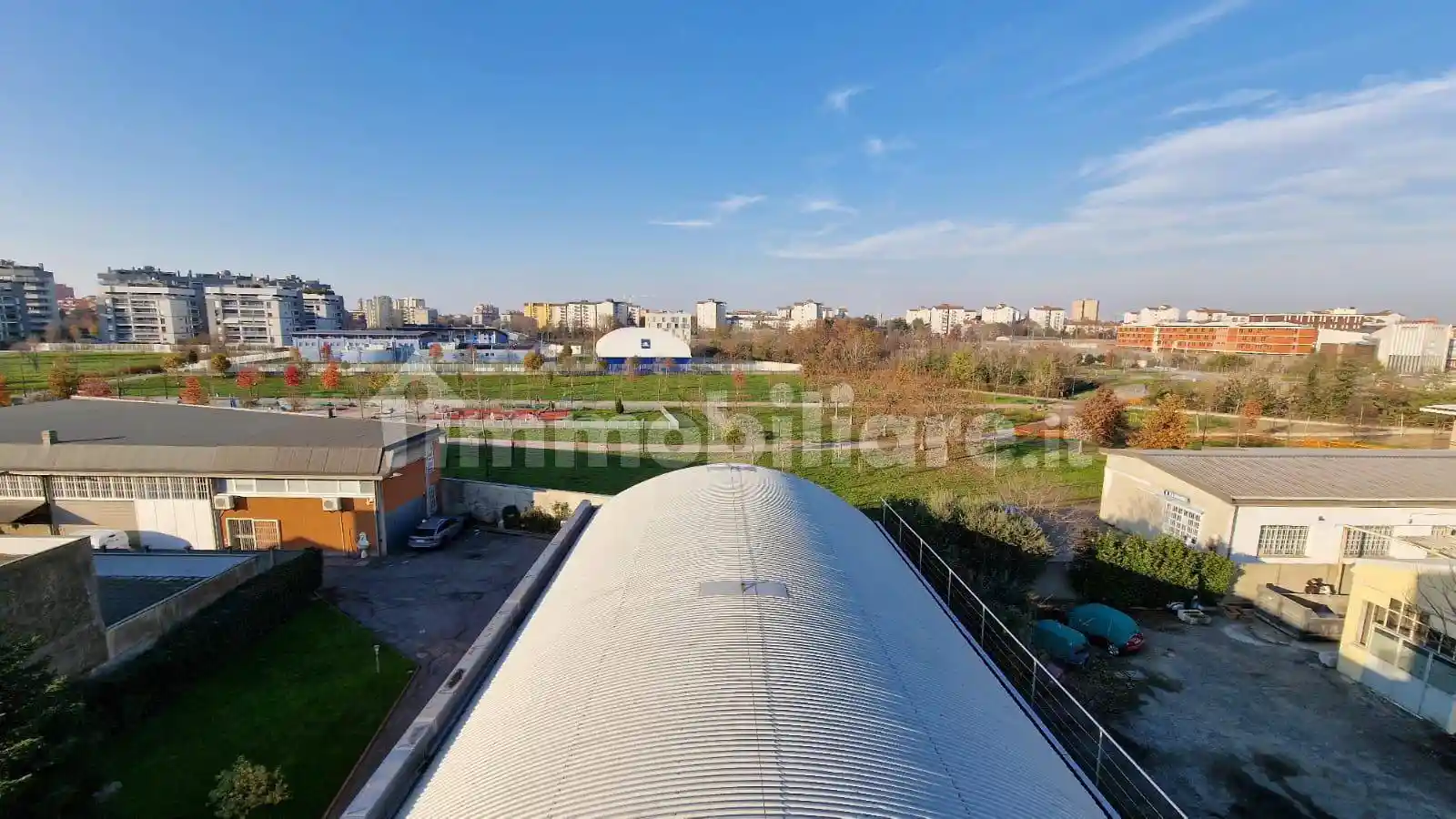 Palazzo - Edificio in vendita a Corsico