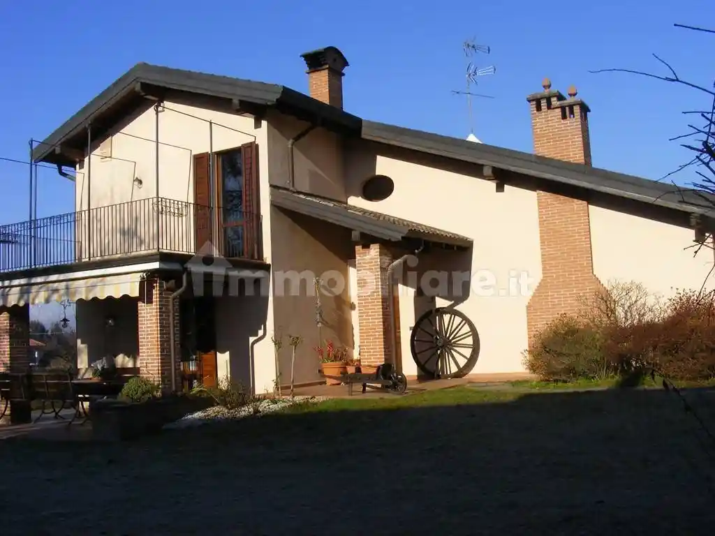 Villa in vendita a Castelletto Sopra Ticino