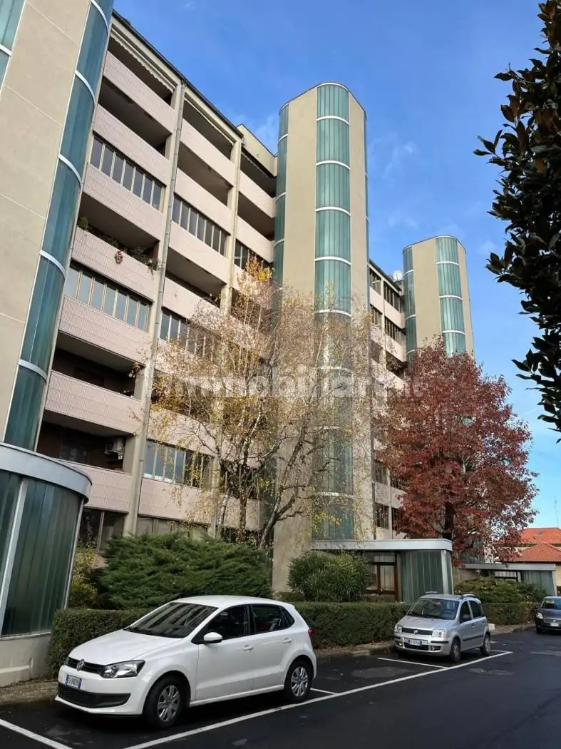 Appartamento in vendita a Seregno