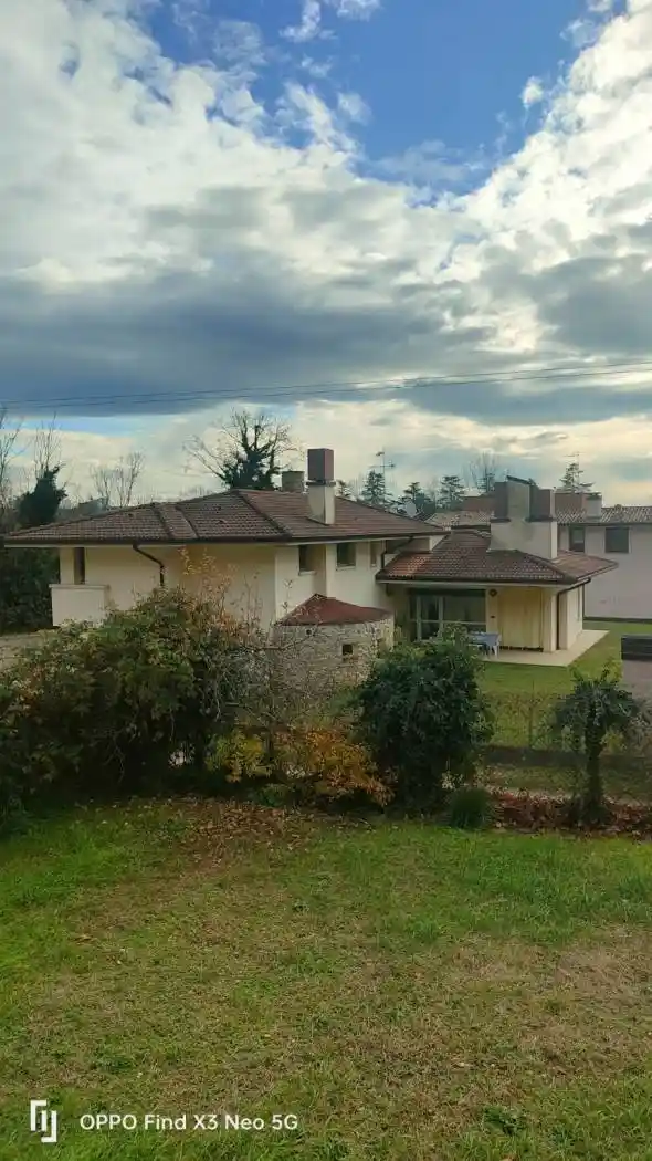 Villa in vendita a Medea