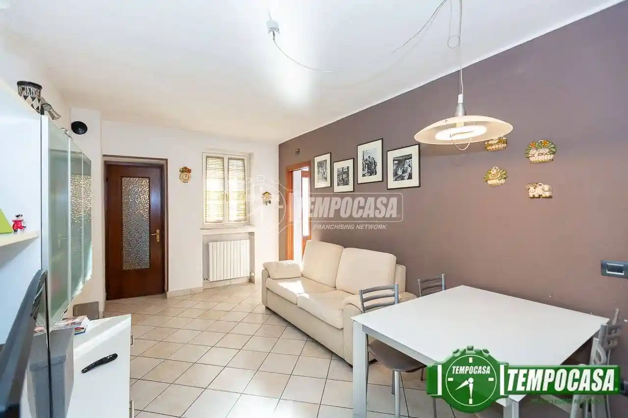 Terratetto unifamiliare via Gianfranco Donati, Centro, Capergnanica - foto 3