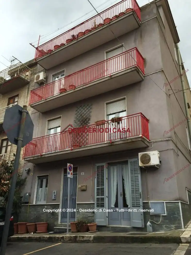 Casa indipendente in vendita a Montemaggiore Belsito