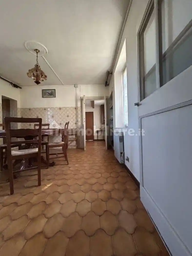 Villa in vendita a Gazzola