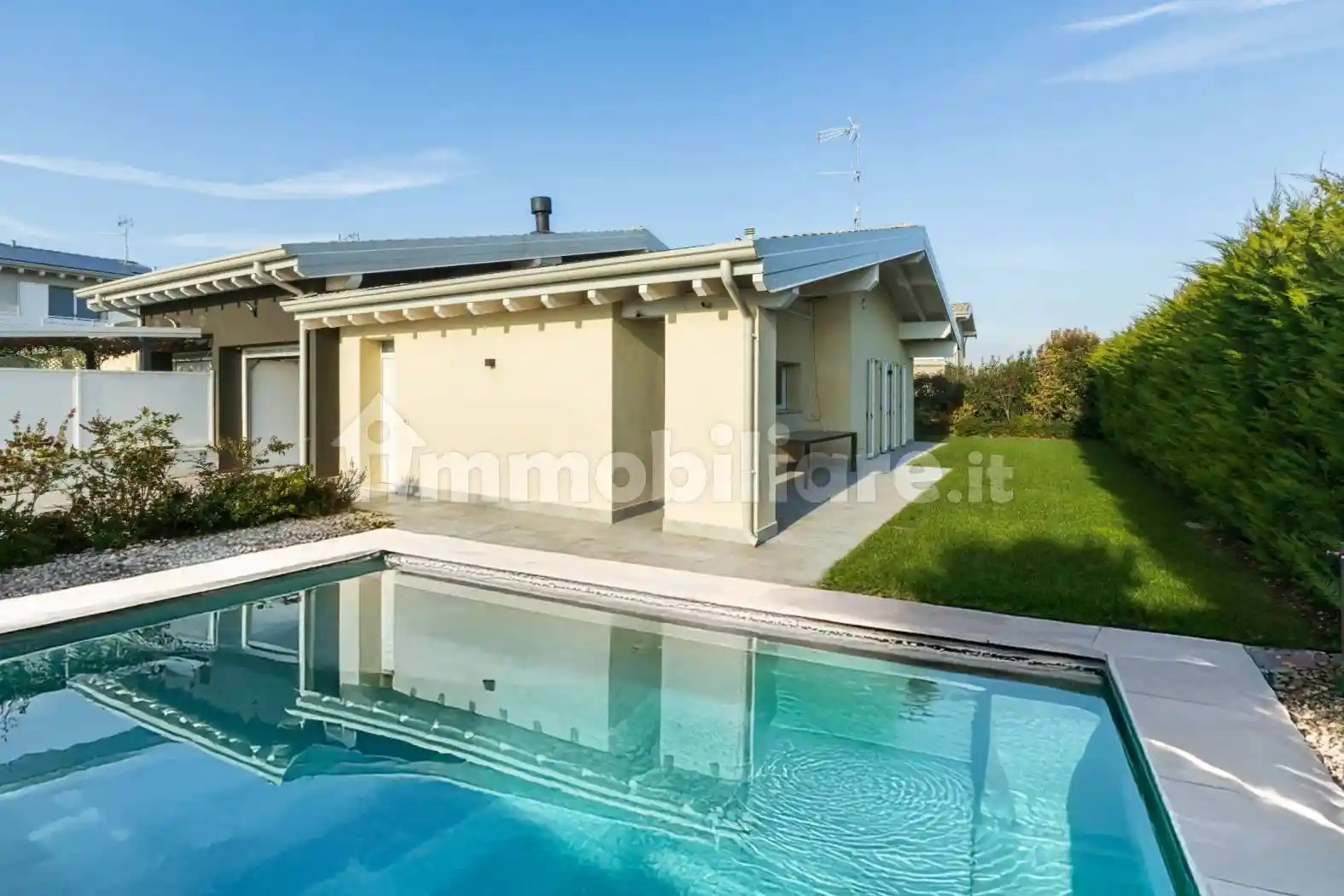 Villa in vendita a Castiglione delle Stiviere