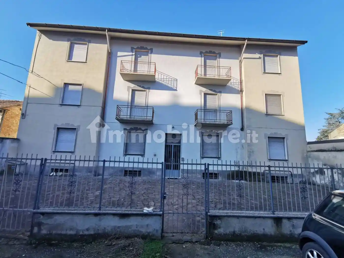 Palazzo - Edificio in vendita a Casteggio