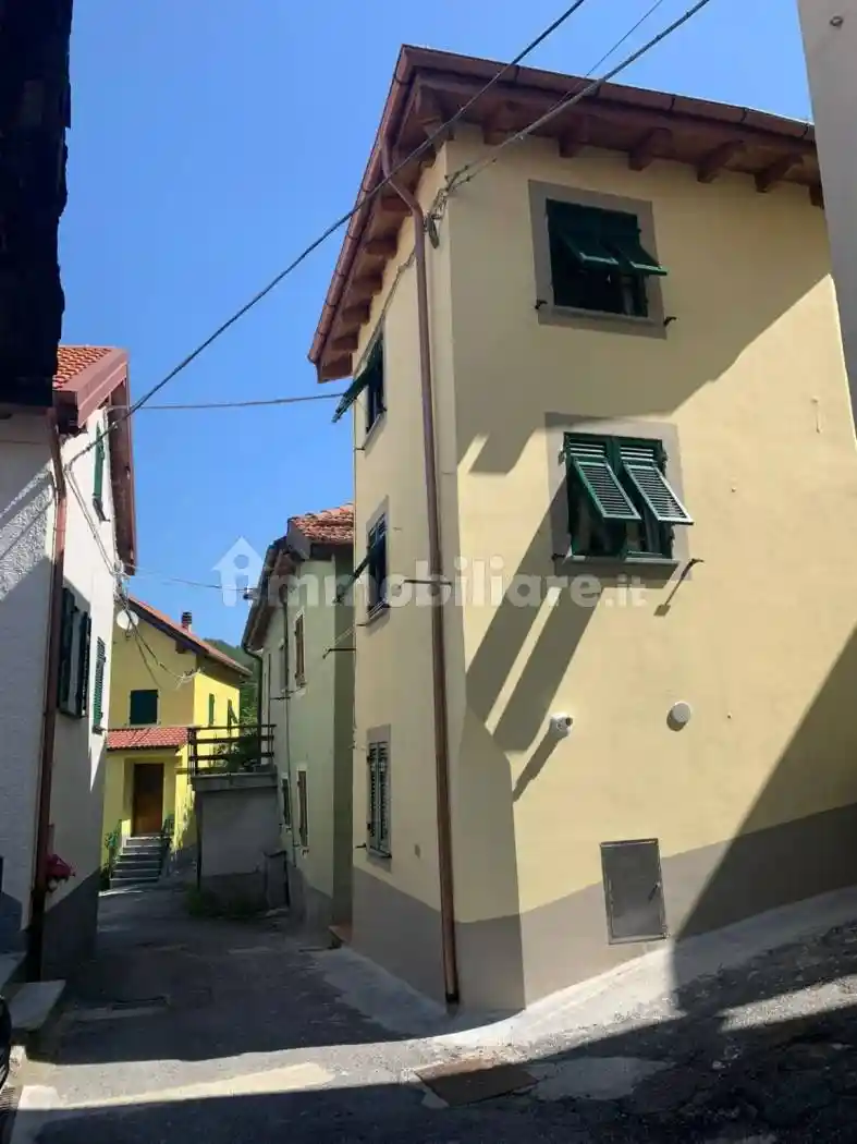 Casa indipendente in vendita a Casella