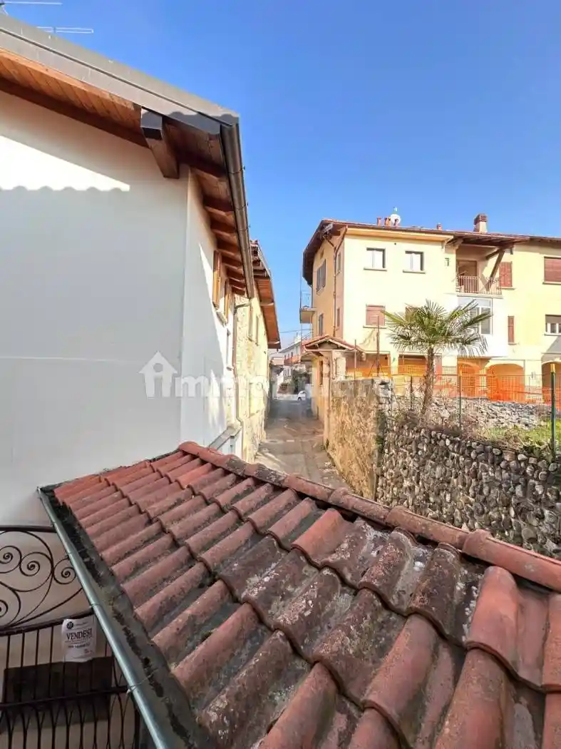 Appartamento in vendita a Gemonio