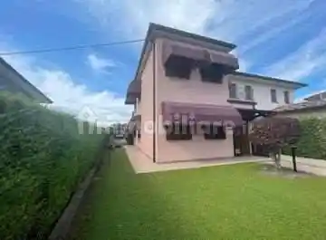 Villa in vendita a San Pietro di Feletto