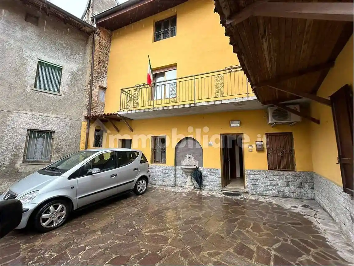 Casa indipendente in vendita a Romano di Lombardia