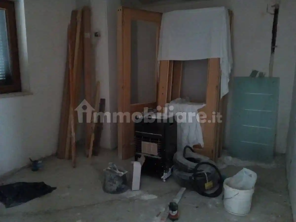 Quadrilocale via Sfratati, Santa Maria D'Oriente, Tagliacozzo - foto 2