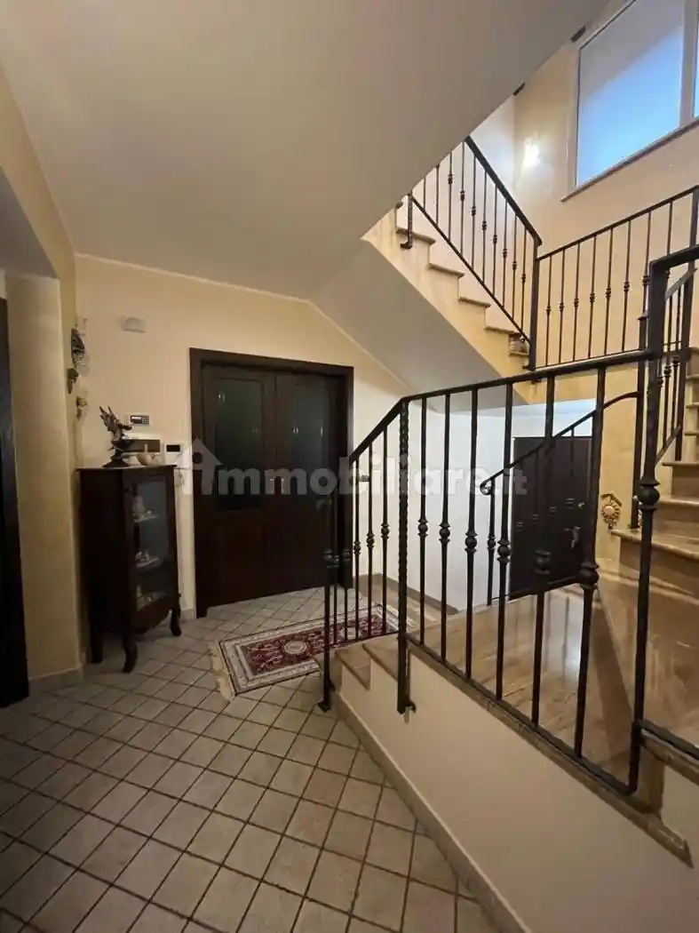 Villa unifamiliare Vico Vincenzo Bellini 2, Gioia Tauro - foto 5