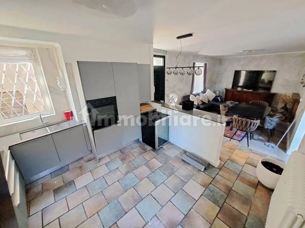 Appartamento via 4 Novembre 16, Dongo - foto 3