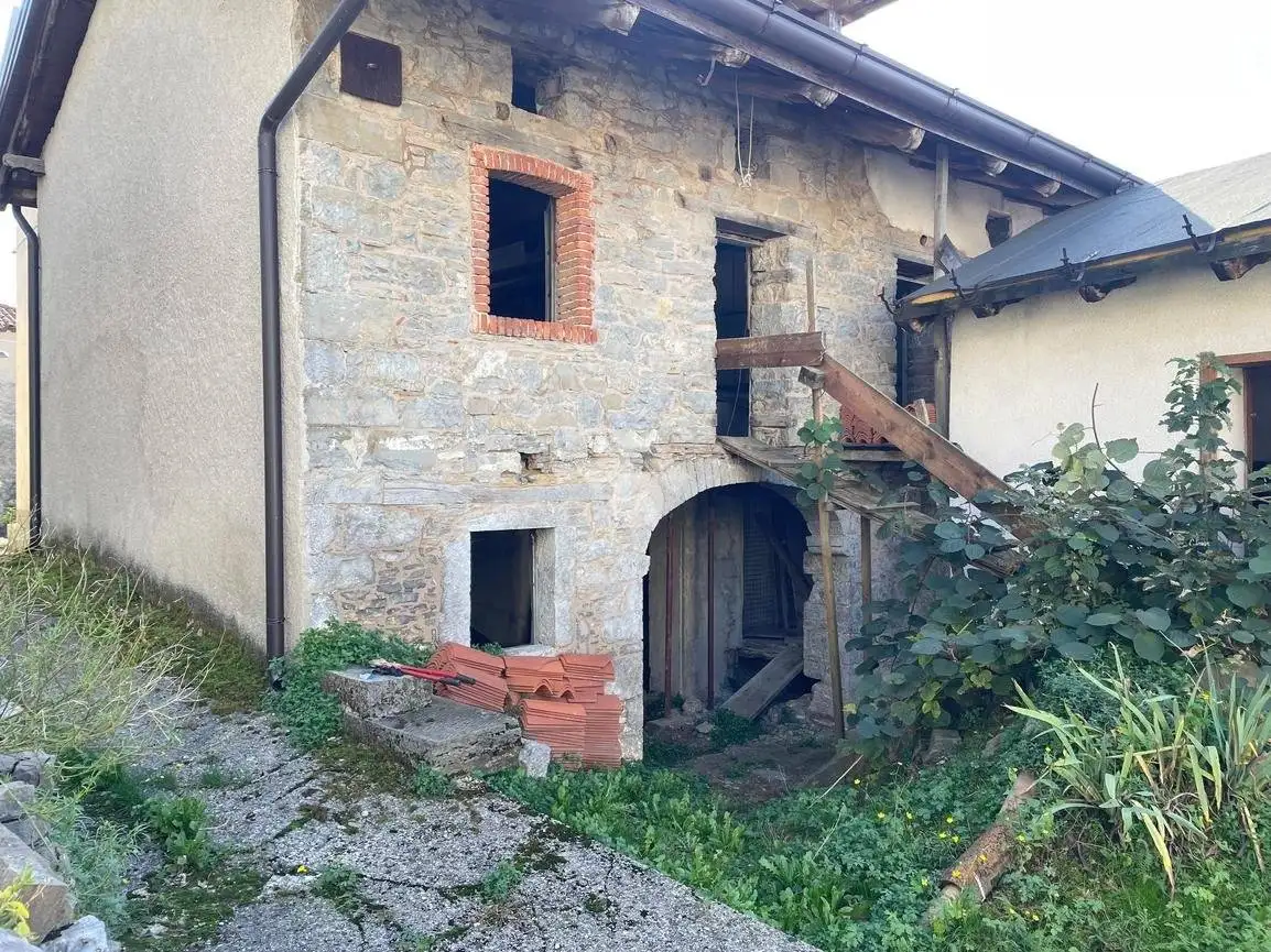 Rustico - Casale in vendita a Savogna