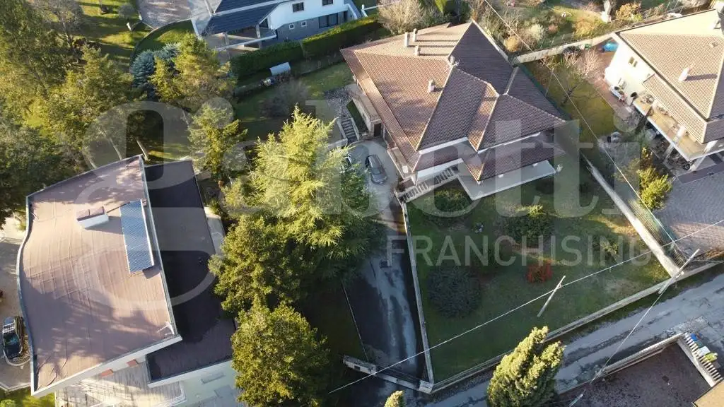 Villa in vendita a L'Aquila