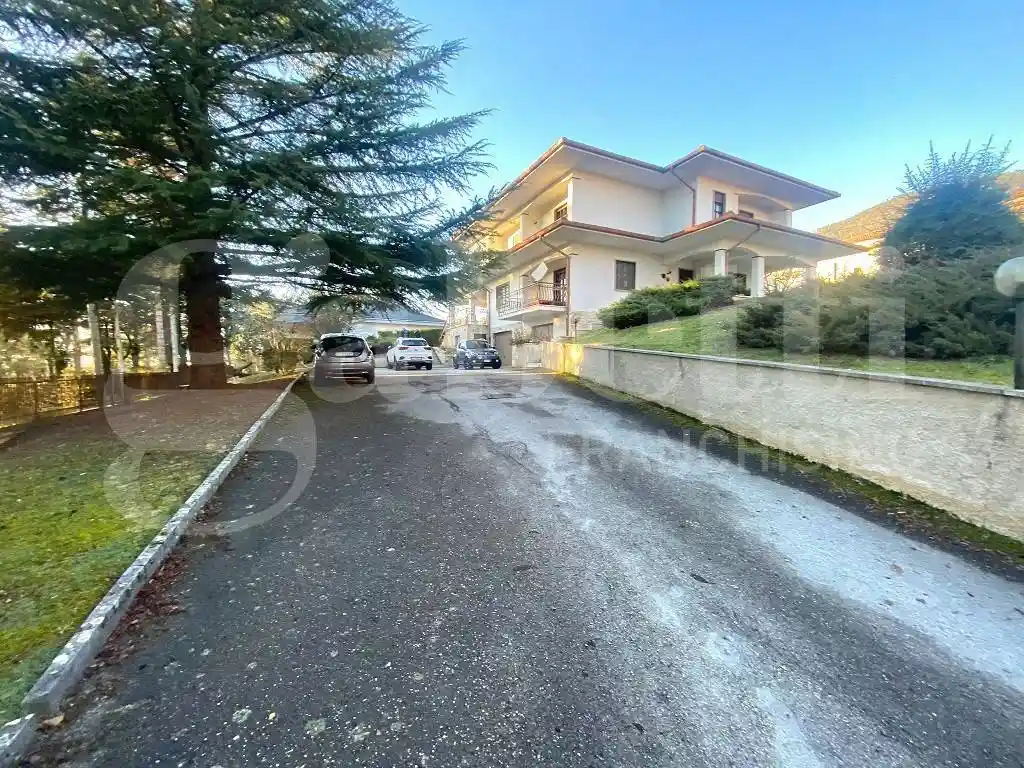 Villa unifamiliare via Argentina, 2, Pettino - Cansatessa, L'Aquila - foto 4