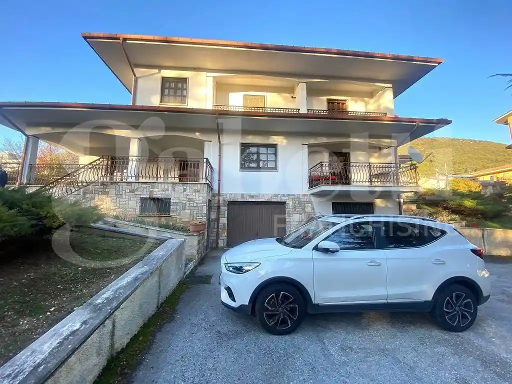 Villa unifamiliare via Argentina, 2, Pettino - Cansatessa, L'Aquila - foto 5