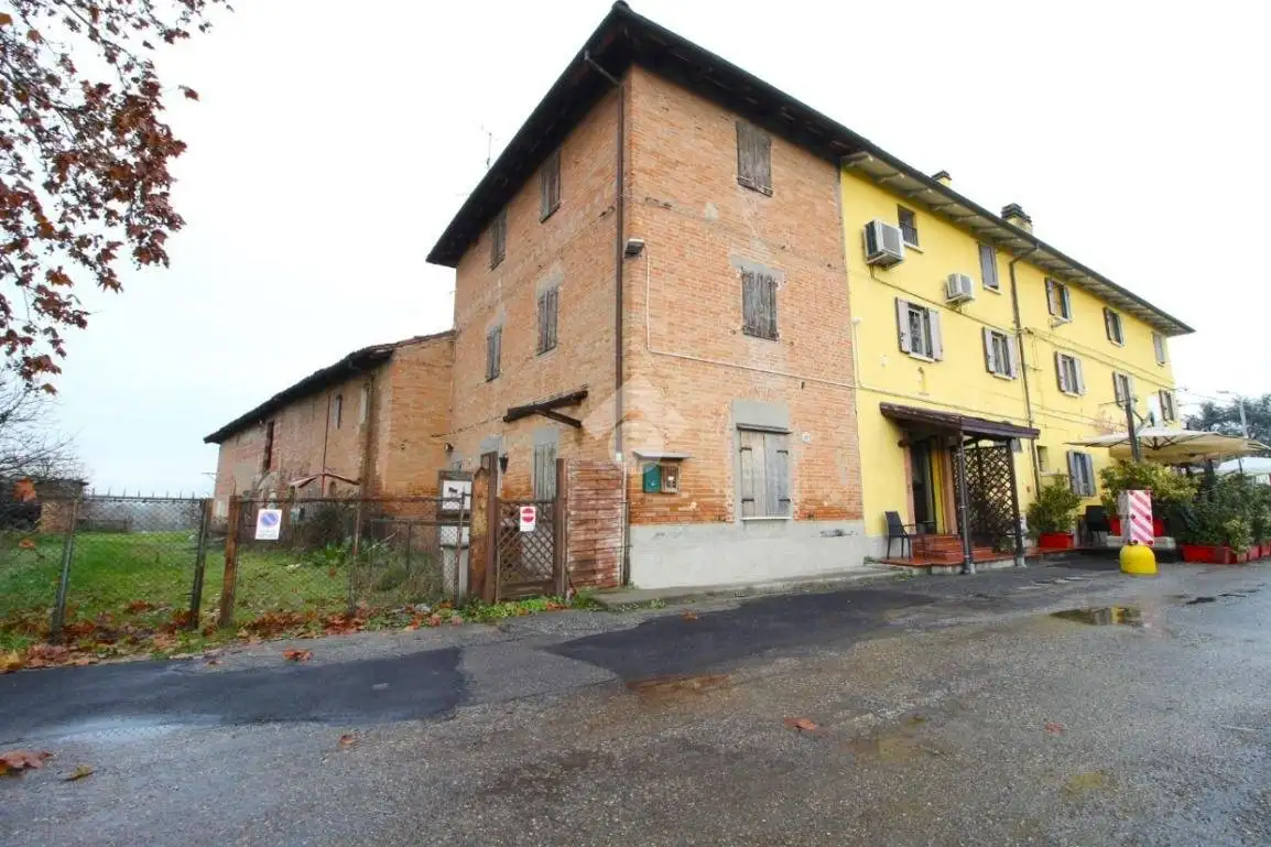 Rustico - Casale in vendita a San Lazzaro di Savena