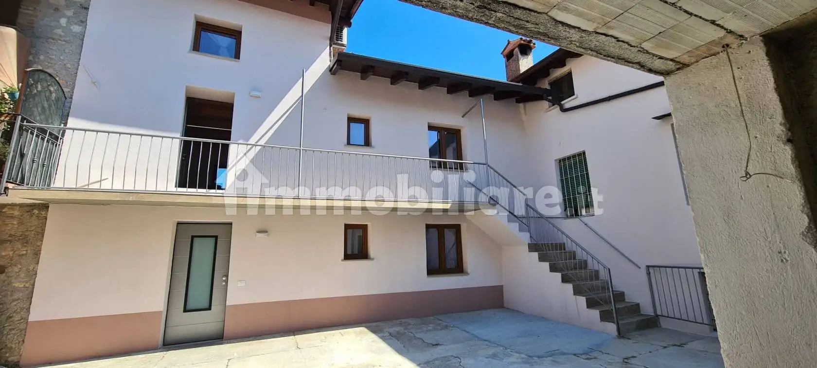 Appartamento in affitto a Moniga del Garda