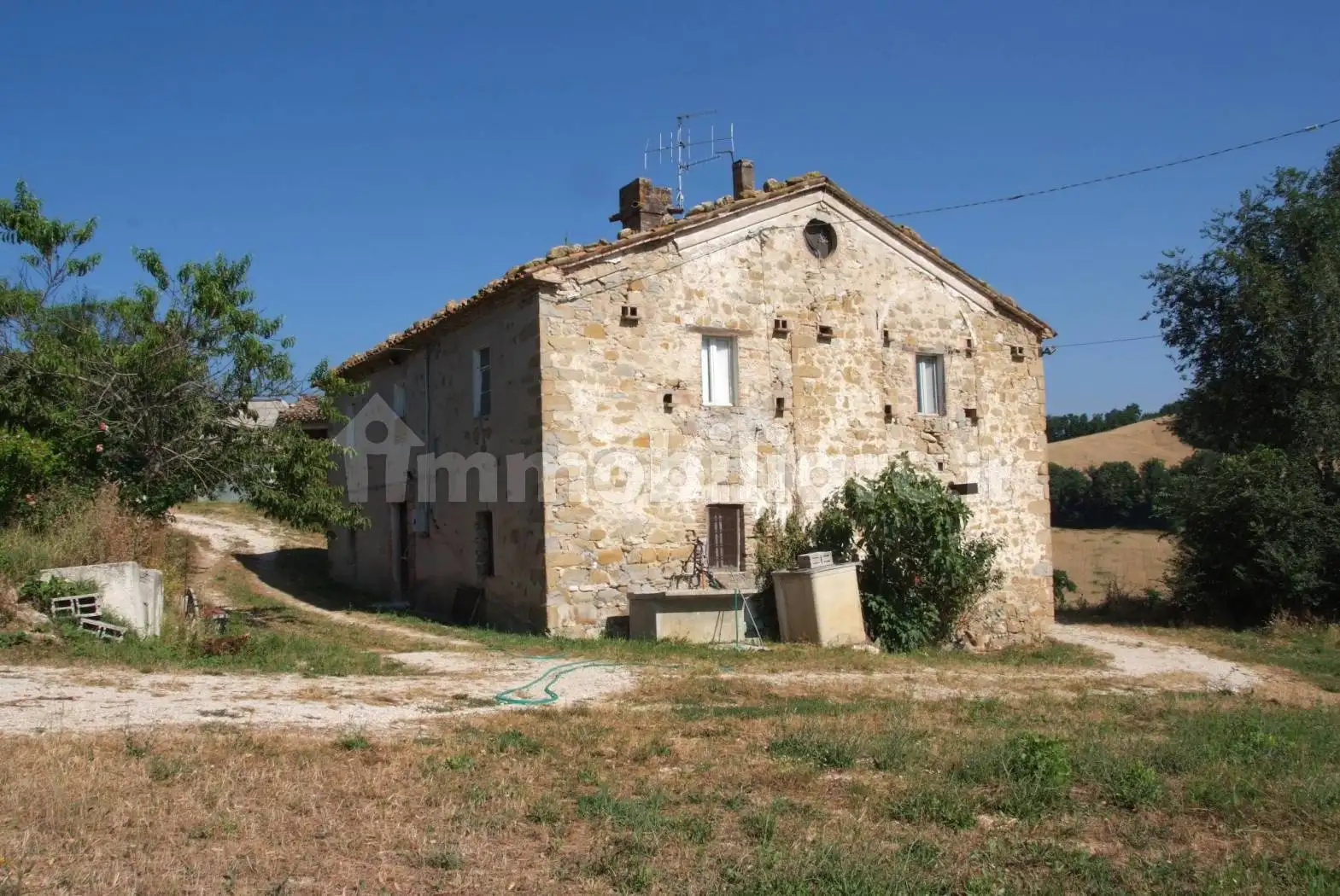 Rustico - Casale in vendita a Pioraco