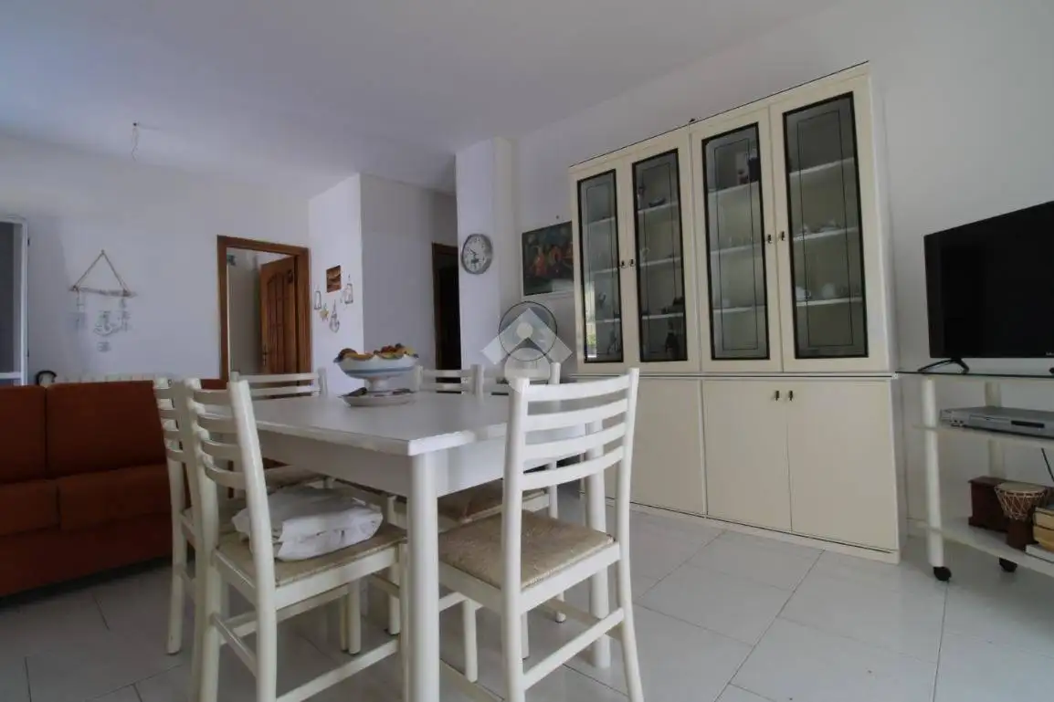 Appartamento in vendita a Ispani