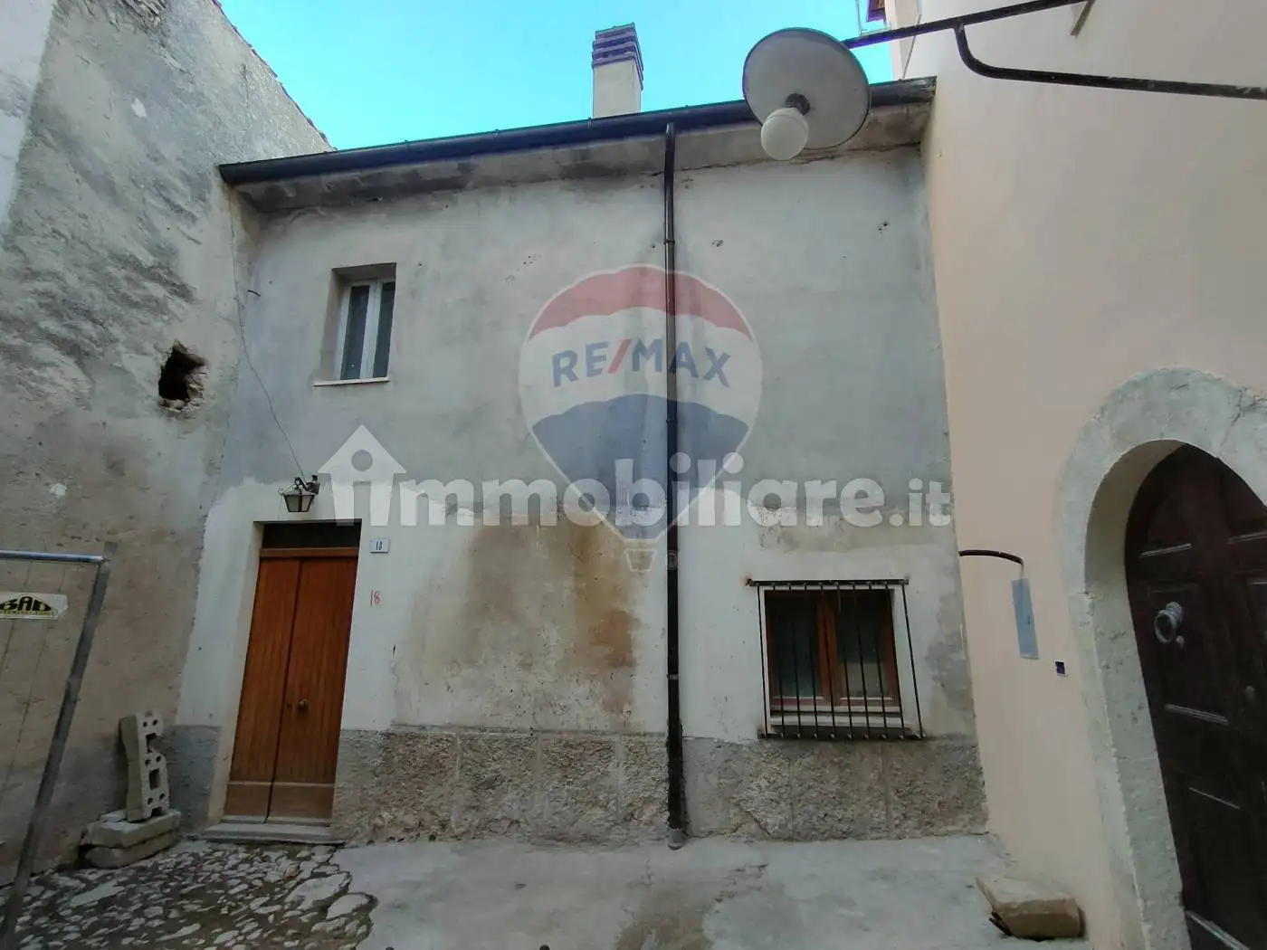 Casa indipendente in vendita a Prata d'Ansidonia