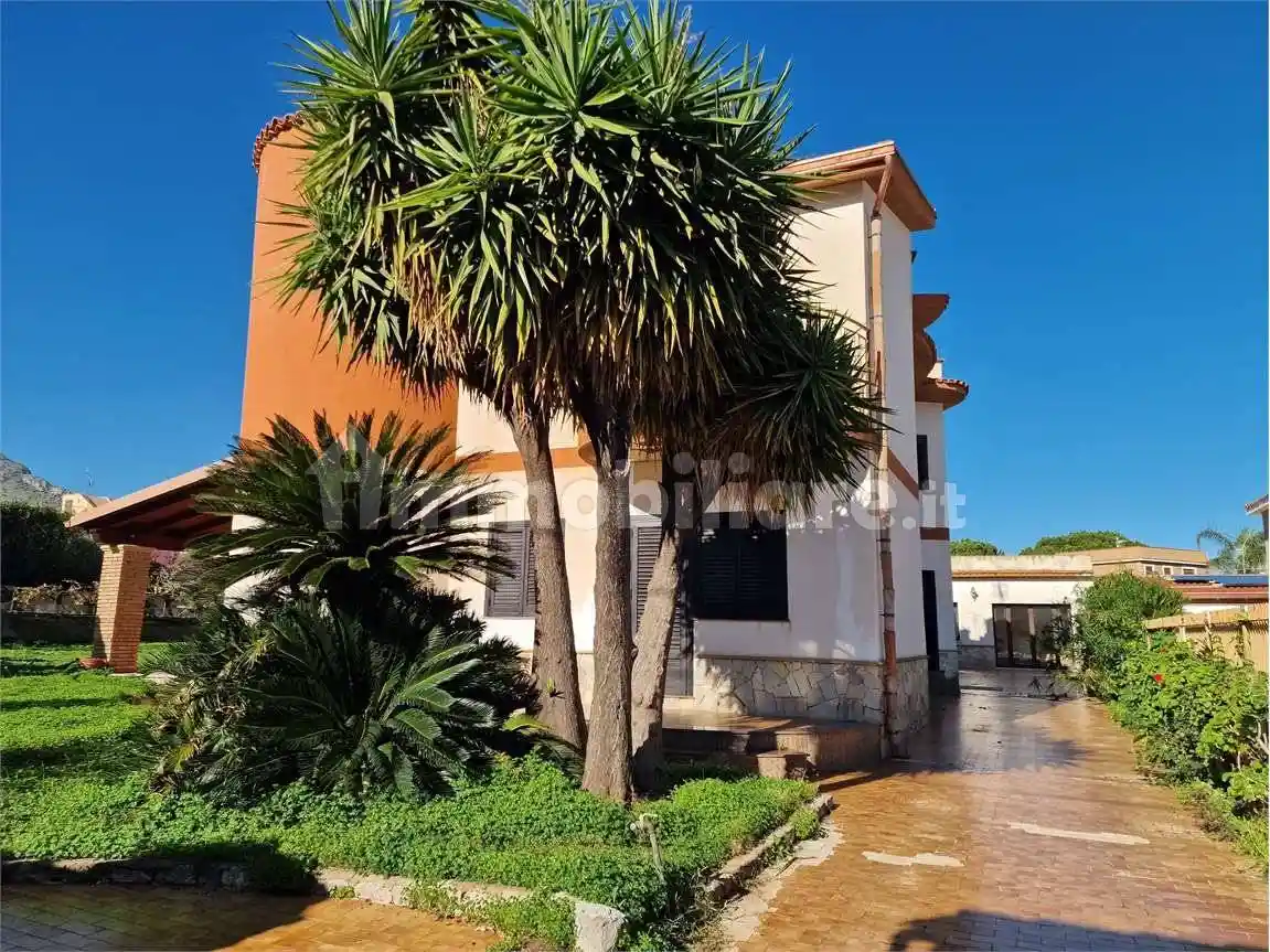 Villa in vendita a Carini