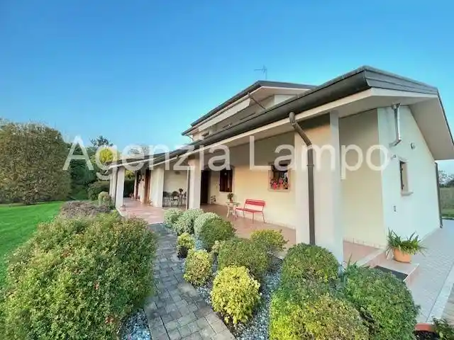 Casa indipendente in vendita a Portogruaro
