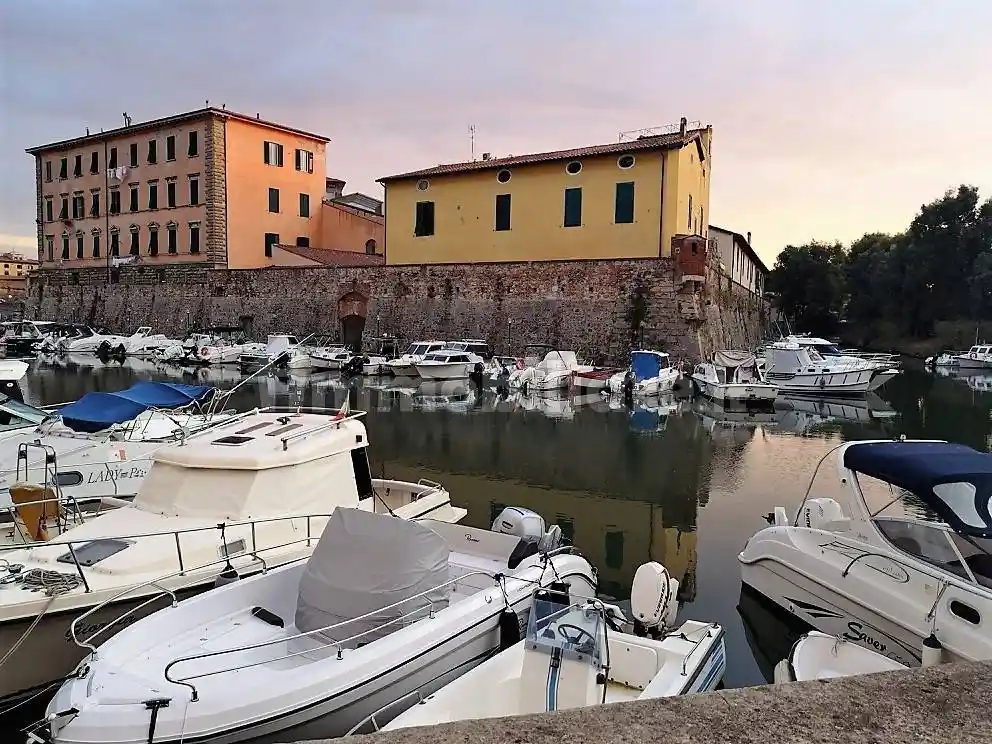 Appartamento in vendita a Livorno