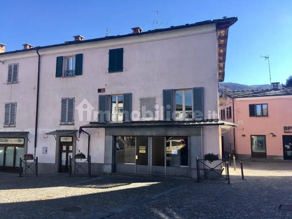 Bilocale piazza Giuseppe Garibaldi, Centro, Barge - foto 2