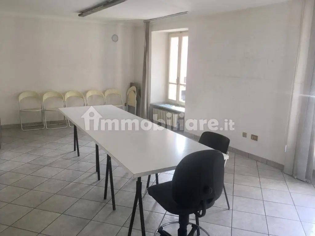 Bilocale piazza Giuseppe Garibaldi, Centro, Barge - foto 4