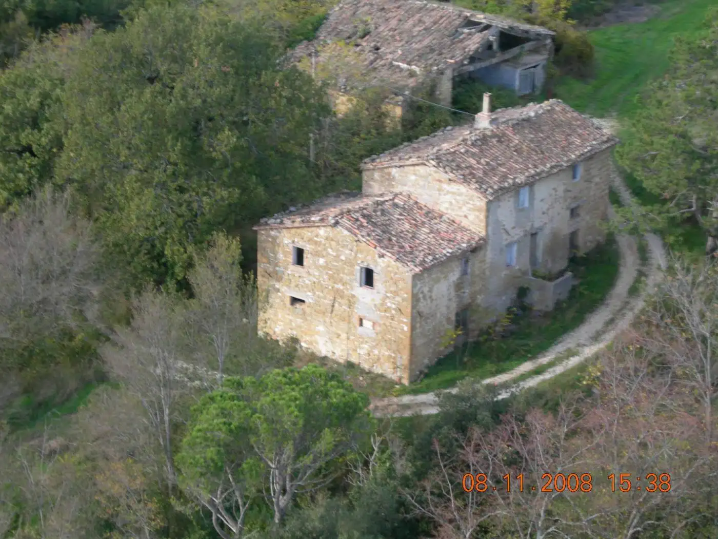 Rustico - Casale in vendita a Pioraco