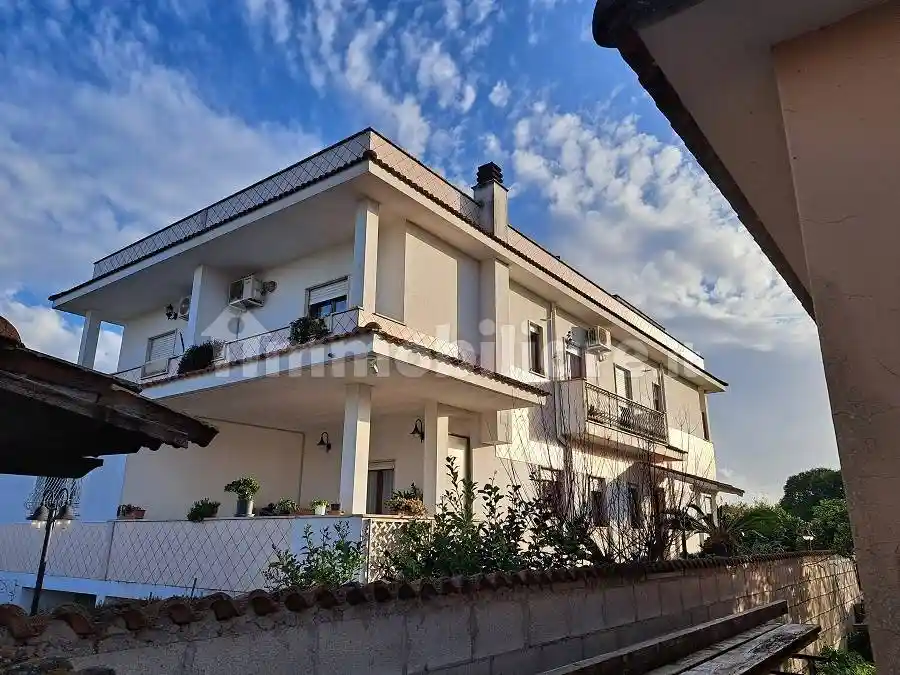 Villa in vendita a Nettuno