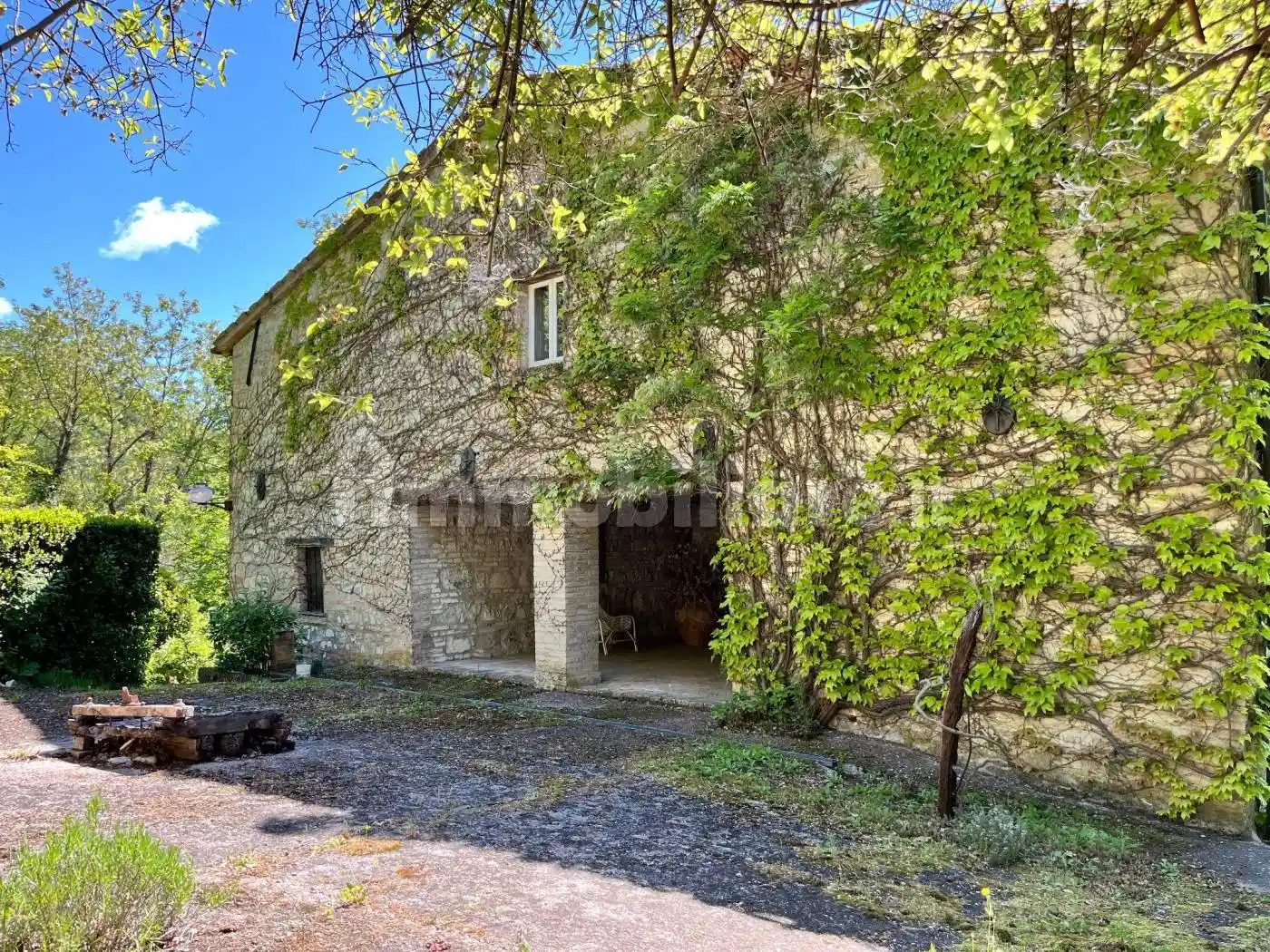 Rustico - Casale in vendita a Urbino