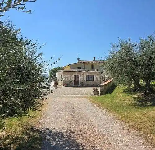 Rustico - Casale in vendita a Gualdo Cattaneo