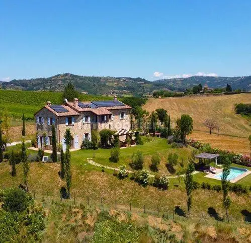 Rustico - Casale in vendita a Perugia