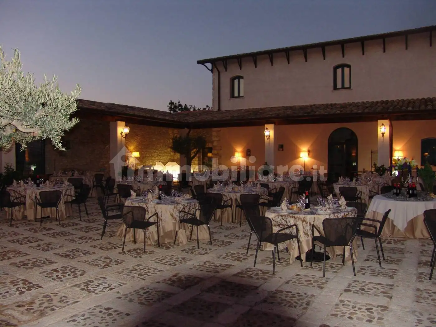 Palazzo - Edificio in Vendita - foto 4