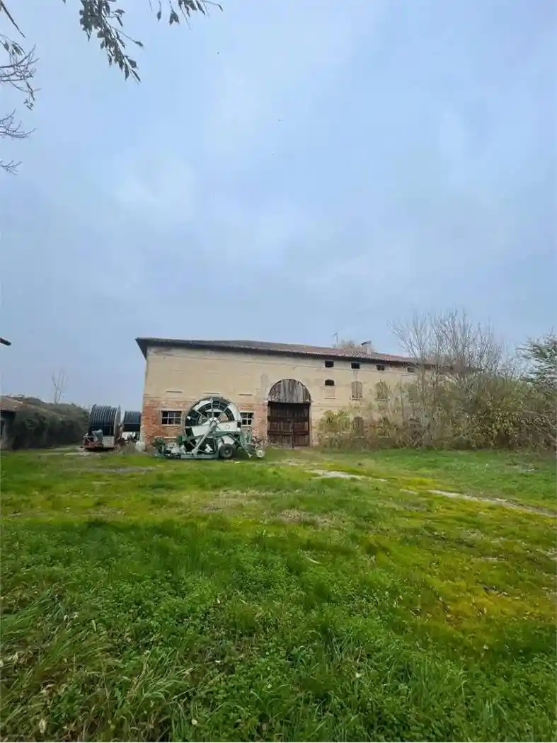 Rustico - Casale in vendita a Mantova