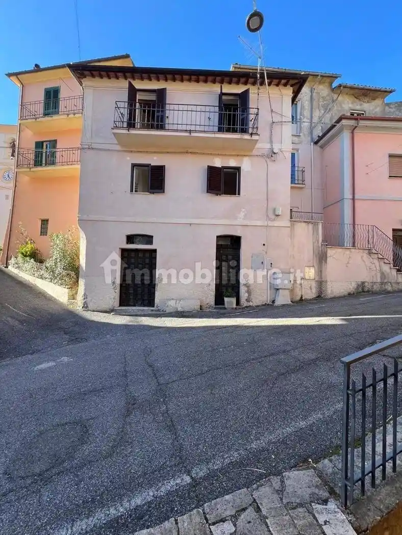 Casa indipendente in vendita a Rivodutri