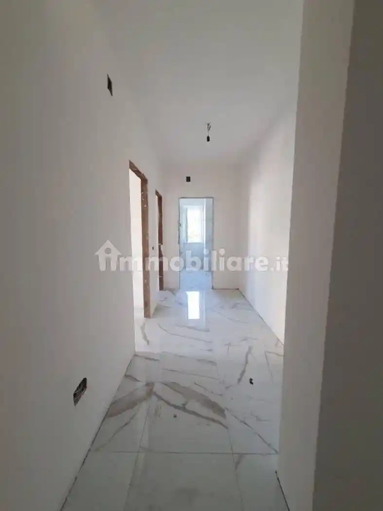 Quadrilocale viale Senatore Parodi traversa 6, Vibo Marina, Vibo Valentia - foto 3