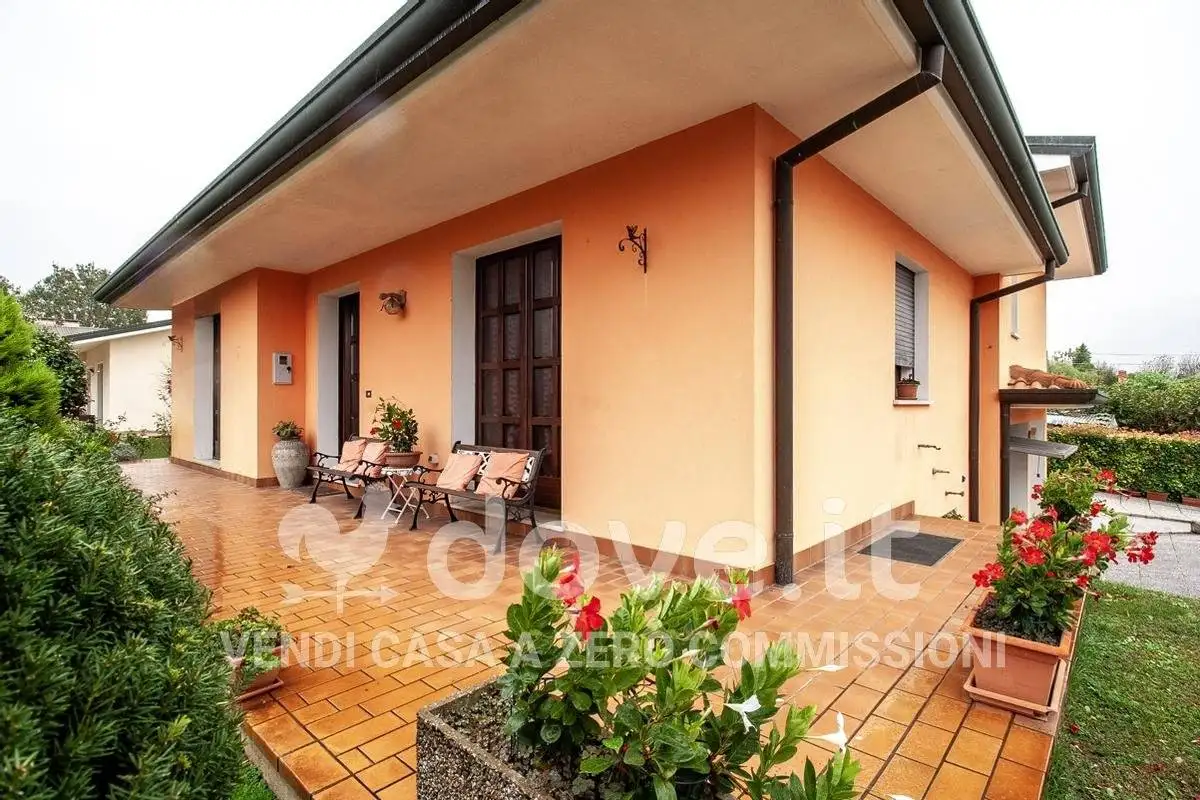Villa unifamiliare Villaggio De Gasperi 52, Centro, Bagnolo di Po - foto 2