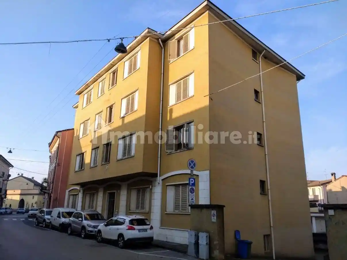 Palazzo - Edificio in vendita a Soresina