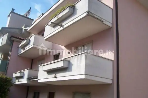 Palazzo - Edificio in vendita a Vicenza